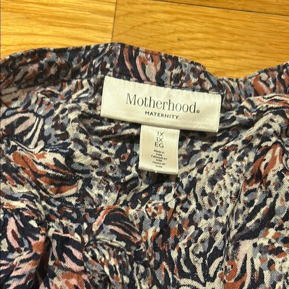 Motherhood Black Blouse with V-neck 3/4 Sleeve Ruffled Style - Picture 2 of 3